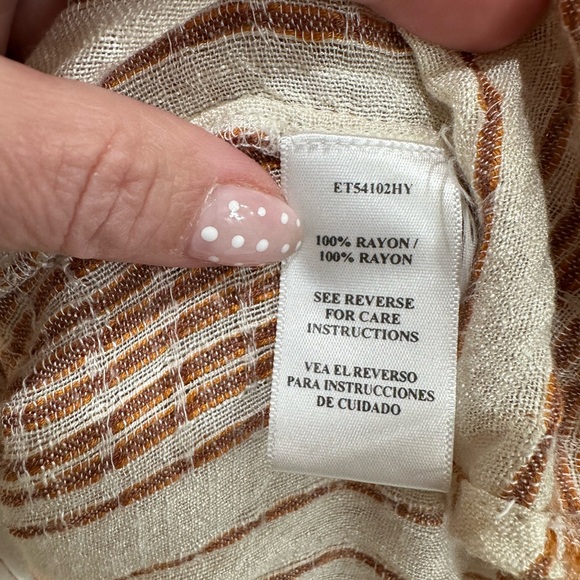 Carley Jean En Creme Button-Up Blouse Size Small - Picture 7 of 9